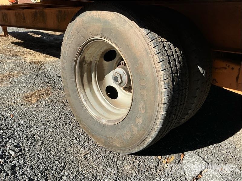 Hudson 28 ft T/A Equipment Trailer Prikolice za prevoz vozil