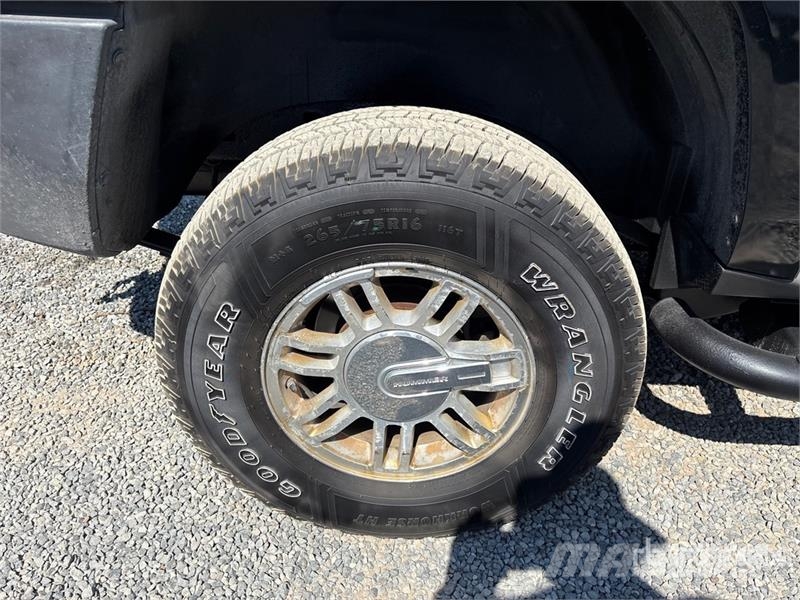Hummer H3 4WD SUV Avtomobili