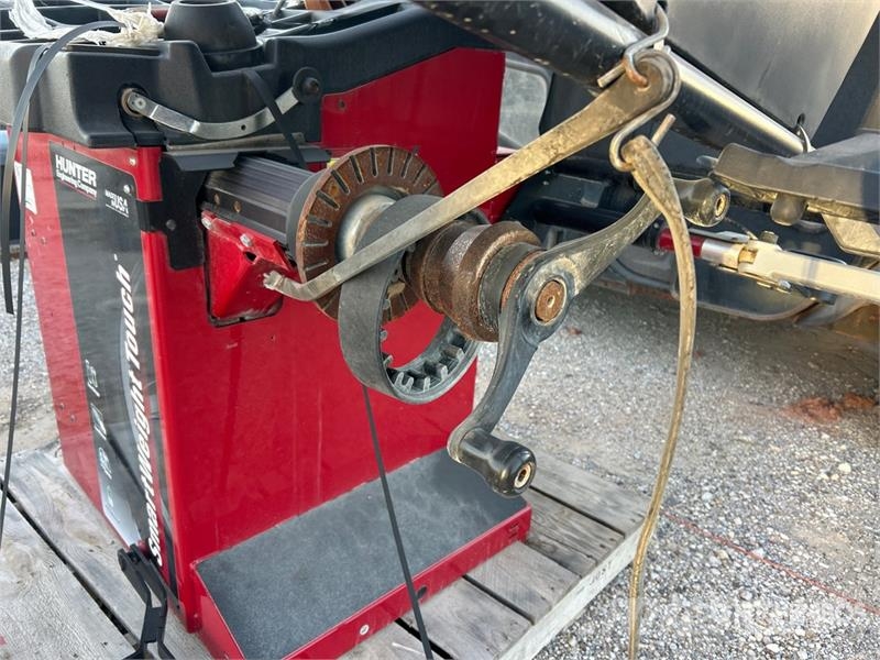 Hunter SWT . Wheel Balancer Other components
