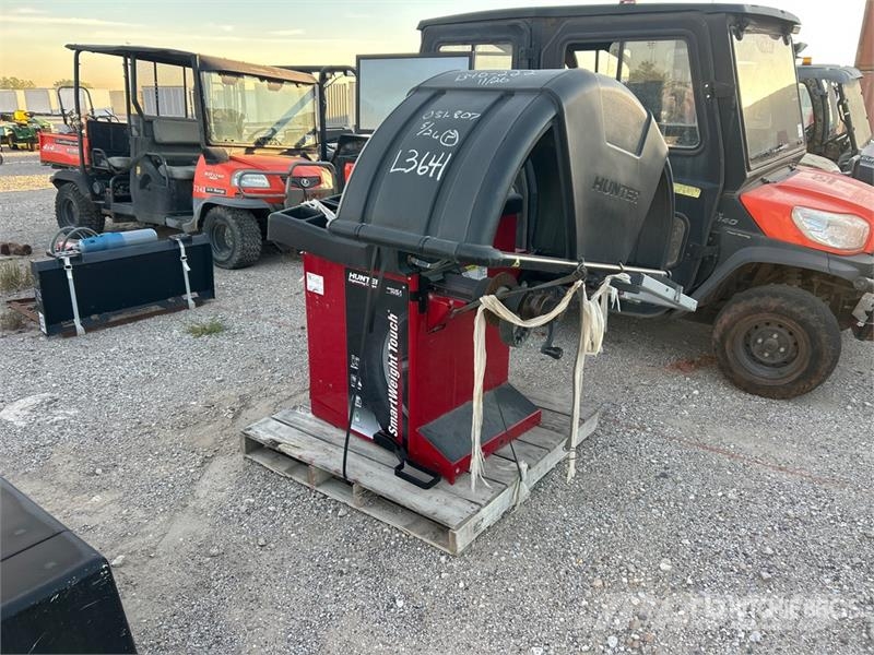Hunter SWT . Wheel Balancer Other components
