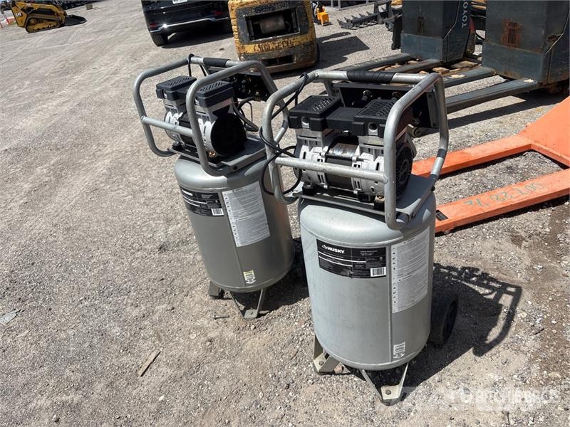 Husky of (2) Husky 4 cfm Mobile Electric 20 gal Air Comp 콤푸레샤