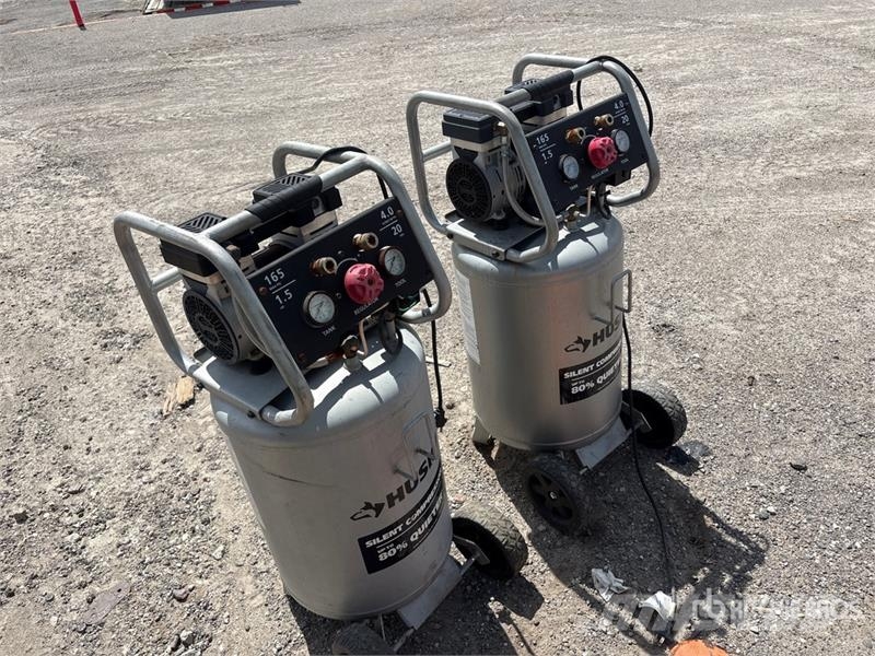 Husky of (2) Husky 4 cfm Mobile Electric 20 gal Air Comp 콤푸레샤