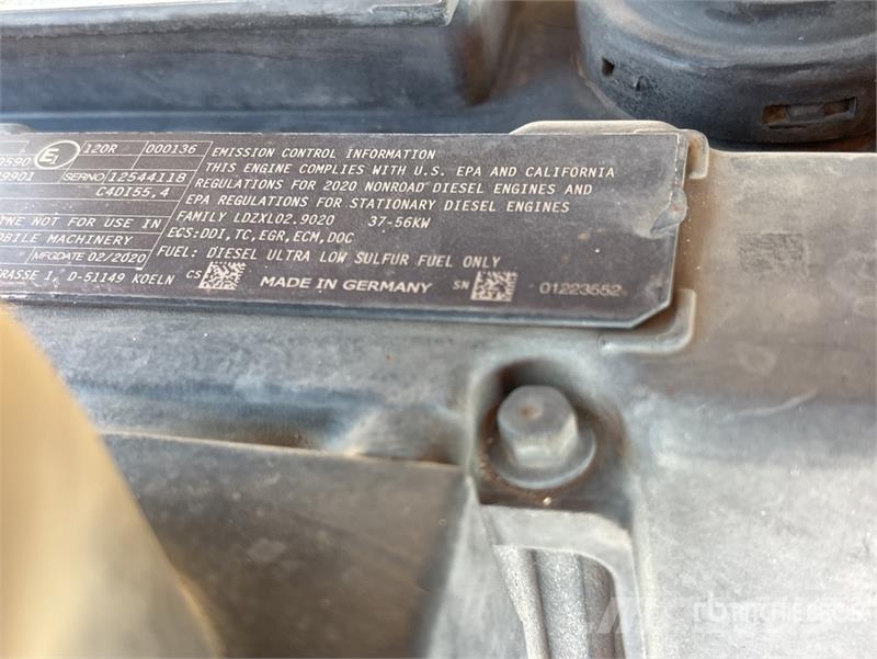 Husqvarna FS7000DT4 Walk-Behind Saw (Inoperable) 製材機械