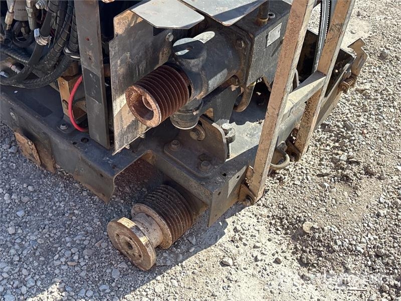 Husqvarna FS7000DT4 Walk-Behind Saw (Inoperable) 製材機械