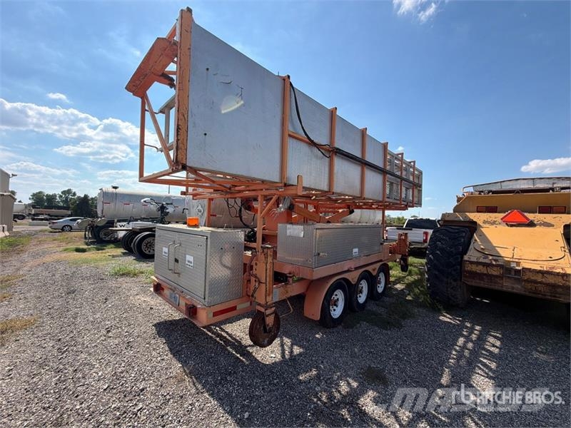 Hydra Platforms Tri/A Bridge Inspection Trailer Būvniecība- Citi