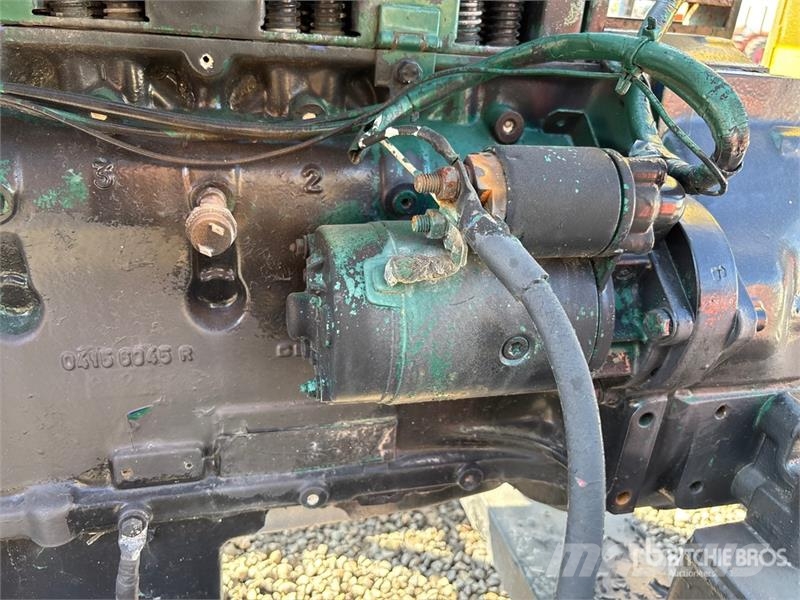 Hydraulic Power Pack (Inoperable) 油圧パイルハンマー