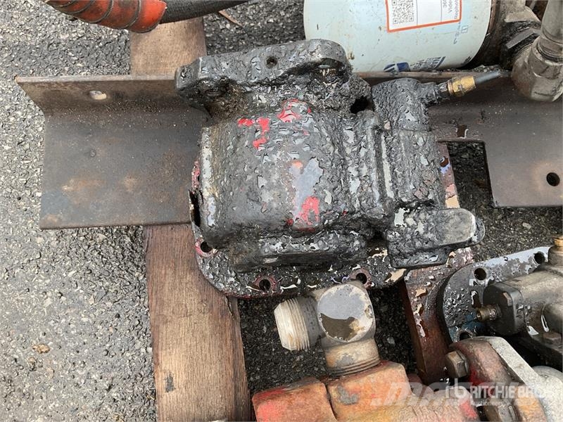  Hydraulic Tanks, PTO and Pump Коммерческий транспорт - Другие