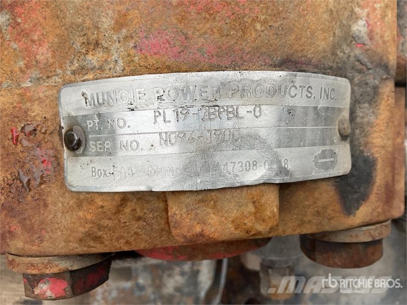  Hydraulic Tanks, PTO and Pump Коммерческий транспорт - Другие
