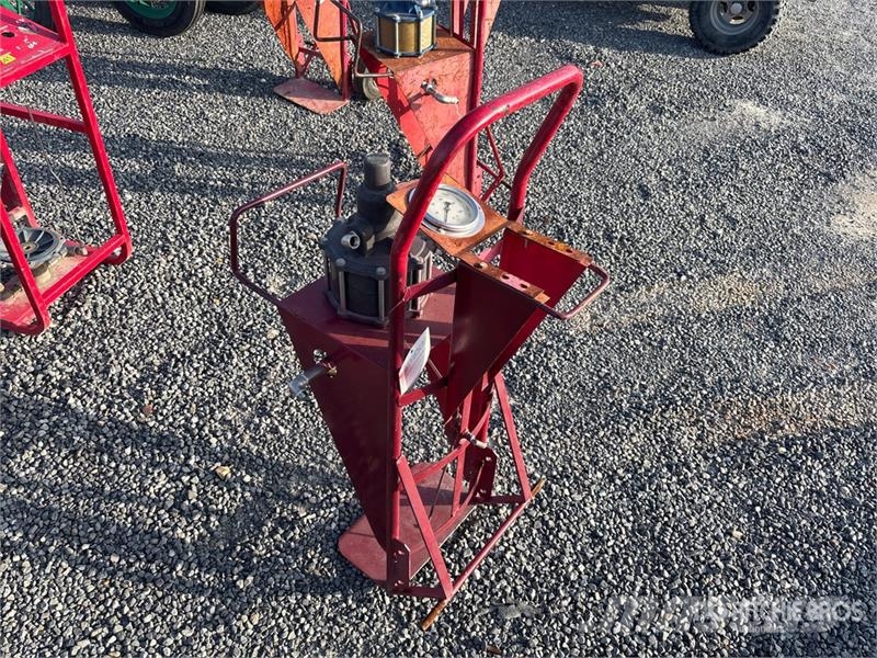  Hydrostatic Test Pump (Inoperable) Andre komponenter