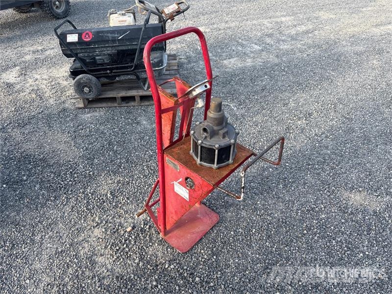  Hydrostatic Test Pump (Inoperable) مكونات أخرى
