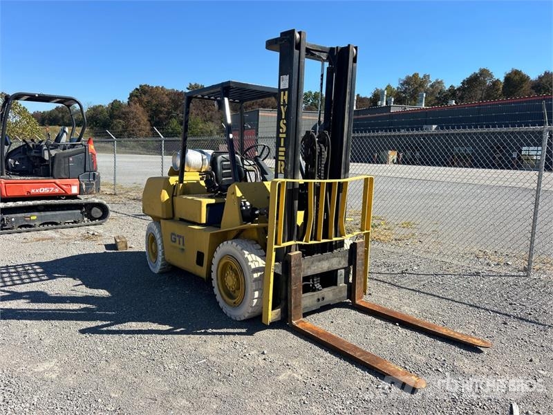 Hyster 8750 lb Pneumatic Tire Forklift 其他叉车