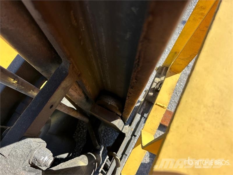 Hyster 8750 lb Pneumatic Tire Forklift 其他叉车