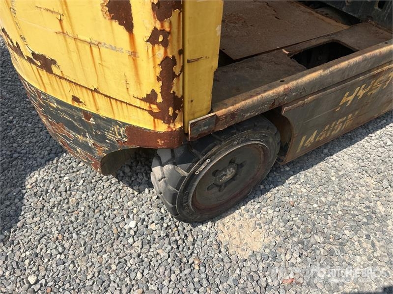 Hyster E60XN 5600 lb Electric Forklift Electric forklifts
