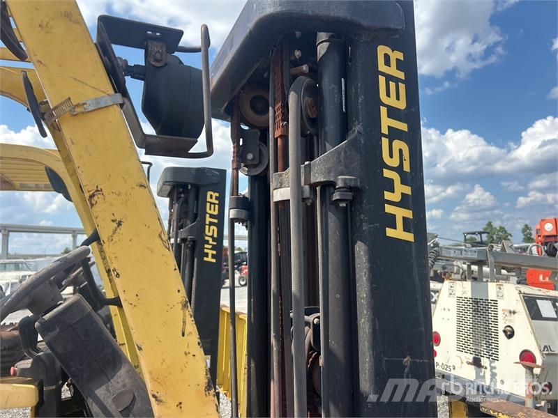 Hyster E60XN 5600 lb Pneumatic Tire Forklift Kahveltõstukid - muud