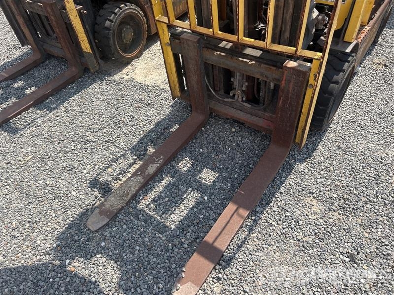 Hyster E60XN 5600 lb Pneumatic Tire Forklift Kahveltõstukid - muud