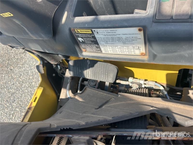 Hyster E60XN 5600 lb Pneumatic Tire Forklift Kahveltõstukid - muud