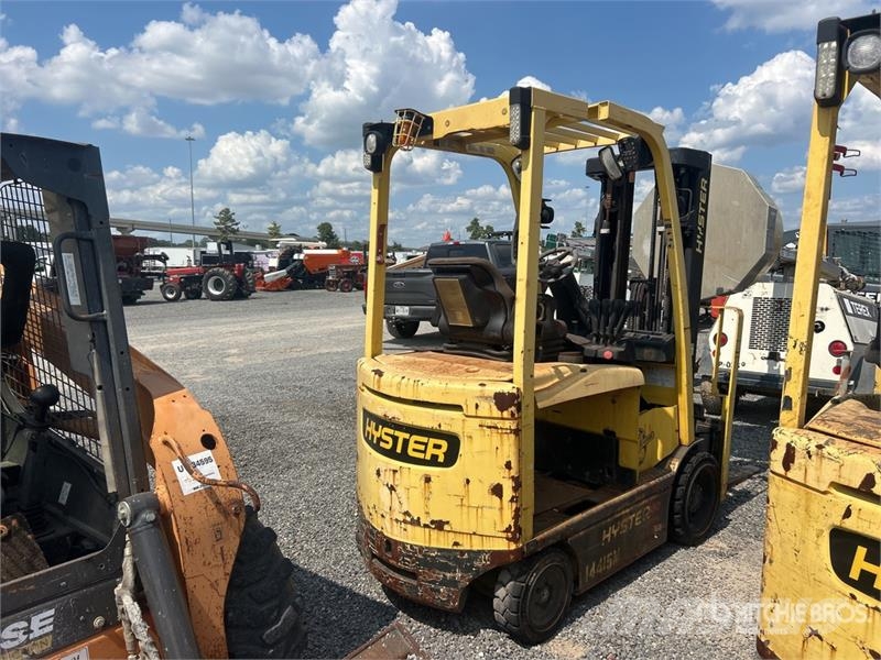 Hyster E60XN 5600 lb Pneumatic Tire Forklift Kahveltõstukid - muud