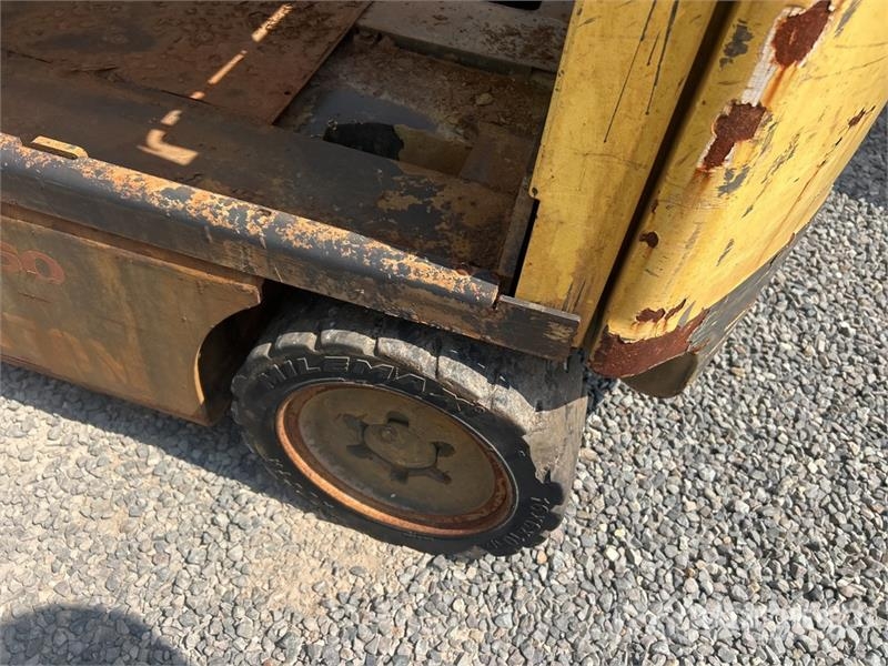 Hyster E60XN 5600 lb Pneumatic Tire Forklift Kahveltõstukid - muud