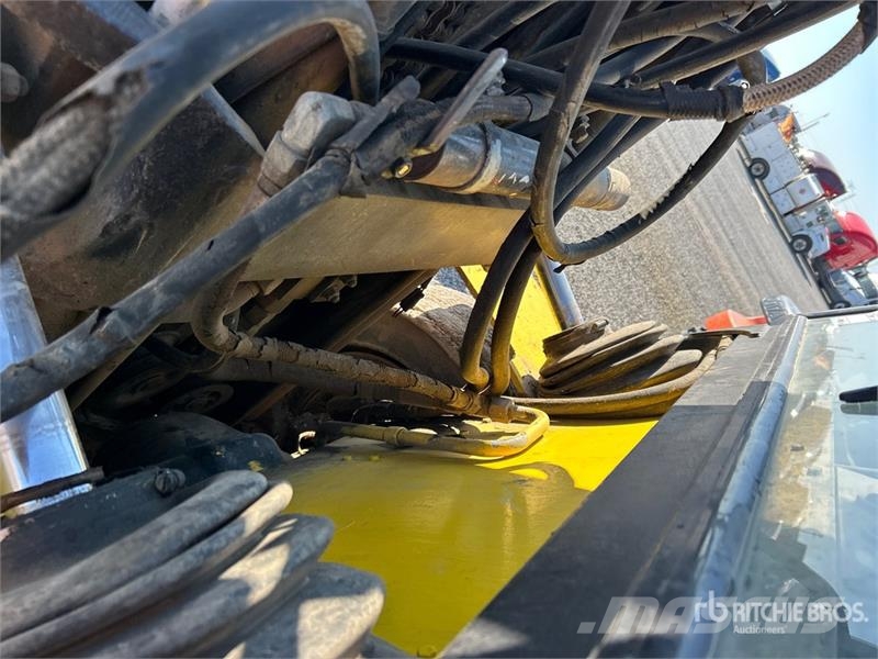 Hyster H100XL 9600 lb Pneumatic Tire Forklift (Inoperable 그 외 지게차