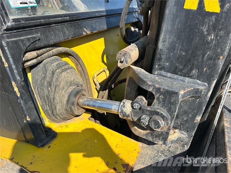 Hyster H100XL 9600 lb Pneumatic Tire Forklift (Inoperable 그 외 지게차
