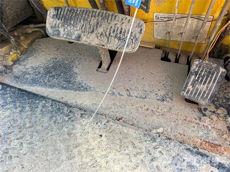 Hyster H100XL 9600 lb Pneumatic Tire Forklift (Inoperable 그 외 지게차