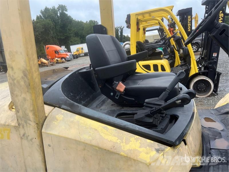 Hyster H100XM 9500 lb Cushion Tire Forklift Andere Gabelstapler