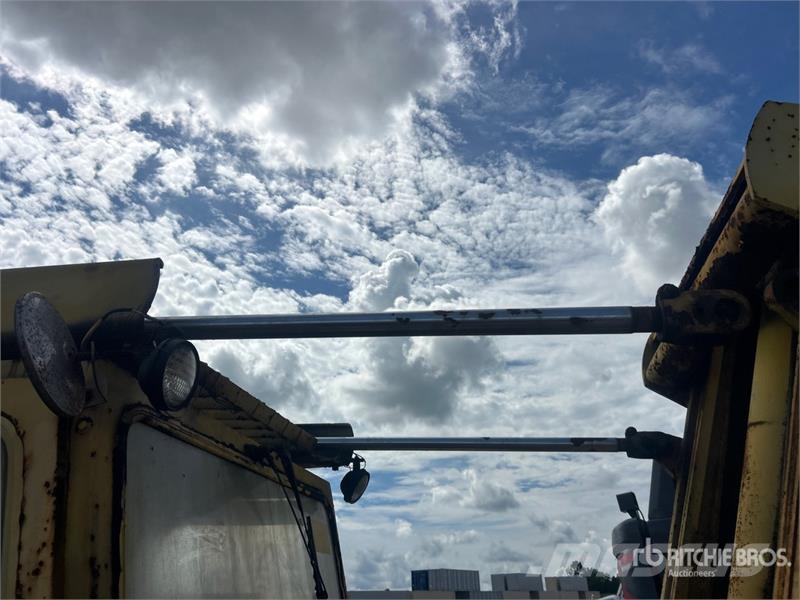 Hyster H200HS Pneumatic Tire Forklift (Inoperable) 그 외 지게차