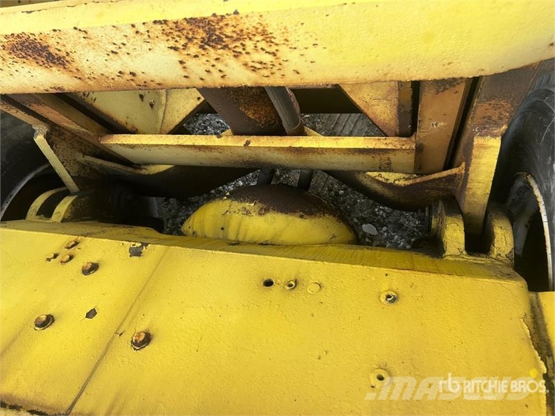 Hyster H200HS Pneumatic Tire Forklift (Inoperable) 그 외 지게차