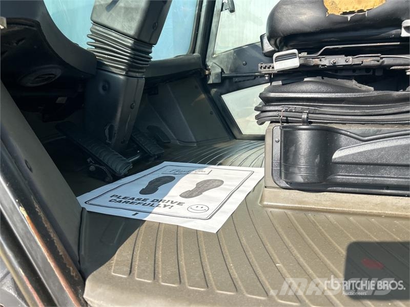 Hyster H300HD2 29000 lb Pneumatic Tire Forklift 其他叉车