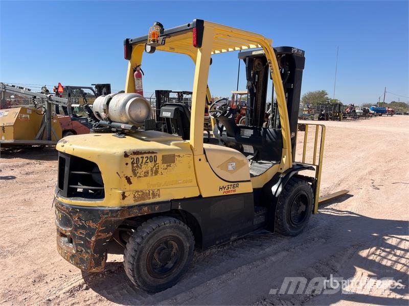 Hyster H90FT 8550 lb Pneumatic Tire Forklift Šakiniai krautuvai - Kita