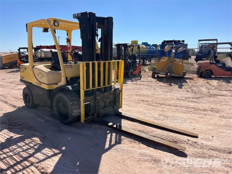 Hyster H90FT 8550 lb Pneumatic Tire Forklift Šakiniai krautuvai - Kita