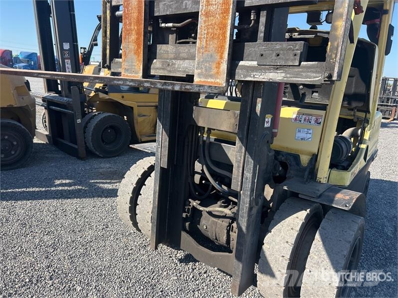 Hyster H90FT 8650 lb Pneumatic Tire Forklift フォークリフト - その他