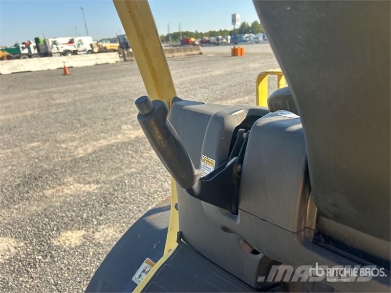 Hyster H90FT 8650 lb Pneumatic Tire Forklift フォークリフト - その他