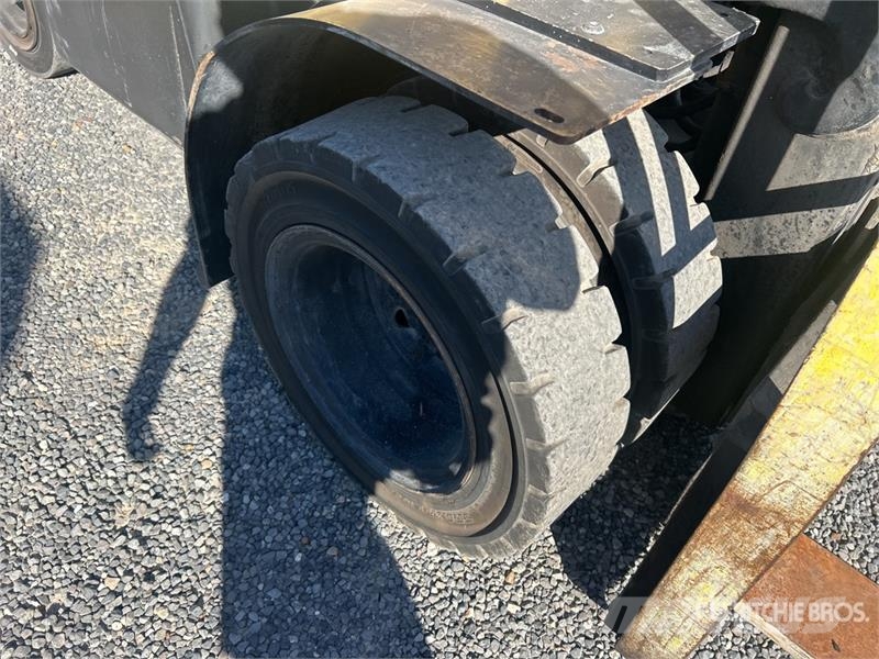 Hyster H90FT 8650 lb Pneumatic Tire Forklift フォークリフト - その他