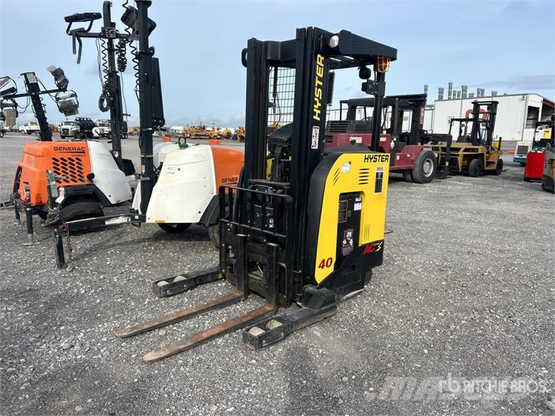 Hyster N40ZRS2-14.5 4000 lb Reach Truck リーチフォークリフト
