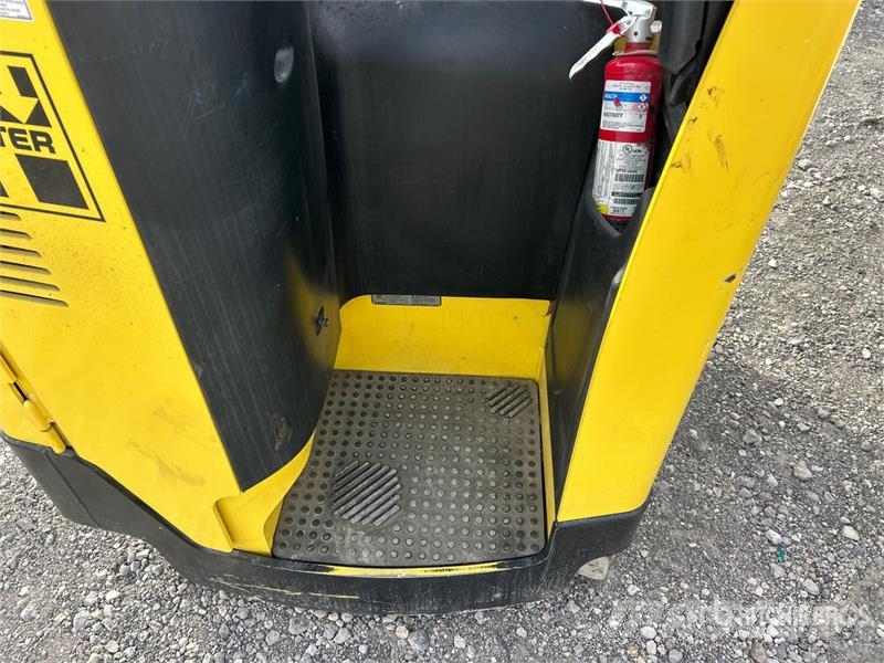 Hyster N40ZRS2-14.5 4000 lb Reach Truck リーチフォークリフト