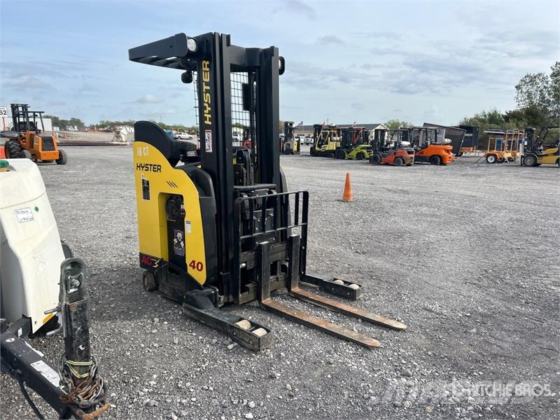 Hyster N40ZRS2-14.5 4000 lb Reach Truck リーチフォークリフト