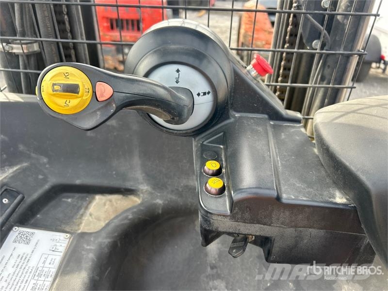 Hyster N40ZRS2-14.5 4000 lb Reach Truck リーチフォークリフト