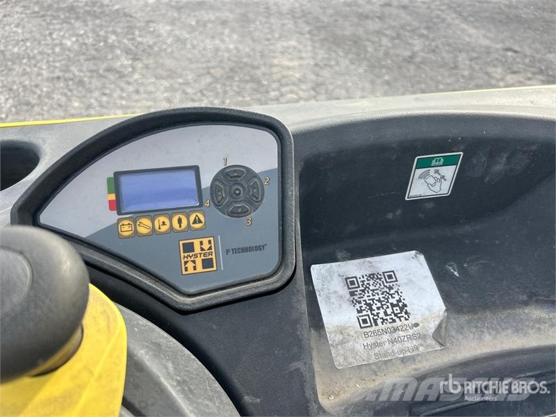Hyster N40ZRS2-14.5 4000 lb Reach Truck リーチフォークリフト