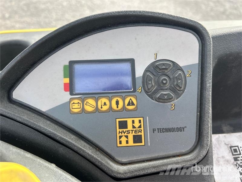 Hyster N40ZRS2-14.5 4000 lb Reach Truck リーチフォークリフト
