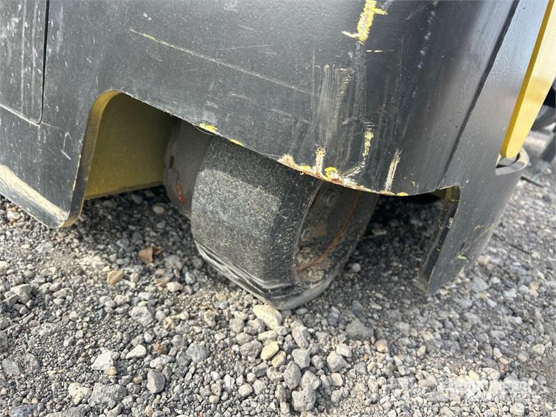 Hyster N40ZRS2-14.5 4000 lb Reach Truck リーチフォークリフト
