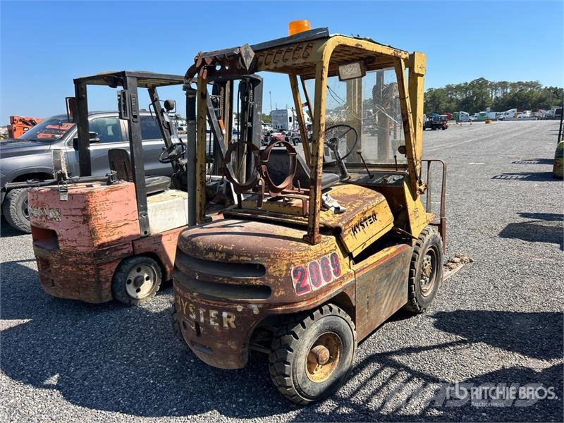Hyster Pneumatic Tire Forklift Targoncák-Egyéb