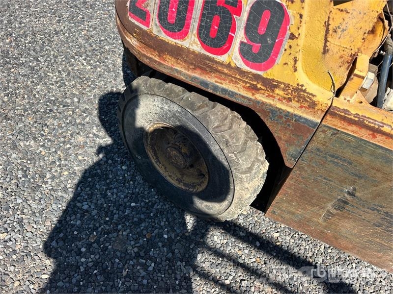 Hyster Pneumatic Tire Forklift Targoncák-Egyéb