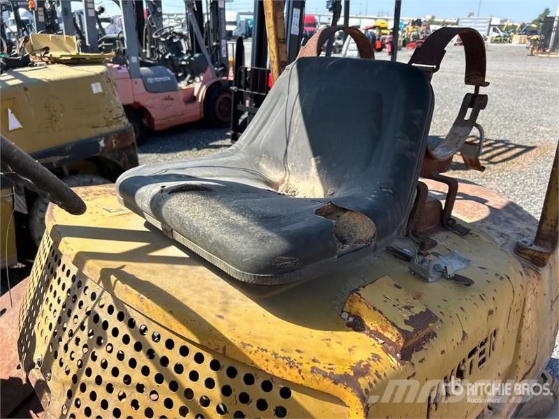 Hyster Pneumatic Tire Forklift Targoncák-Egyéb