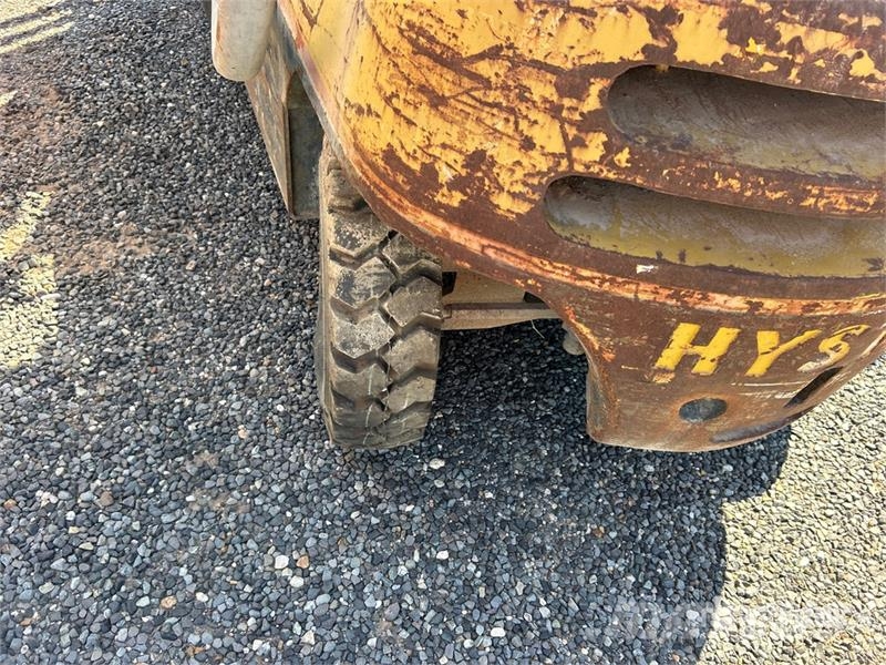Hyster Pneumatic Tire Forklift Targoncák-Egyéb
