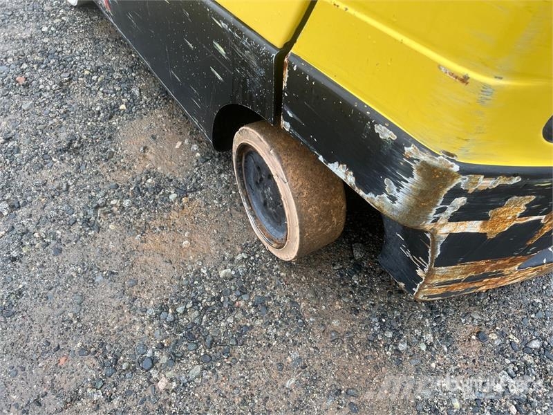 Hyster S60FT 1630 lb Cushion Tire Forklift Інше