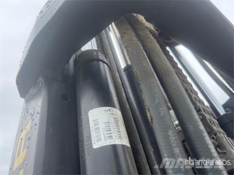 Hyster S60FT 3600 lb Cushion Tire Forklift Diger