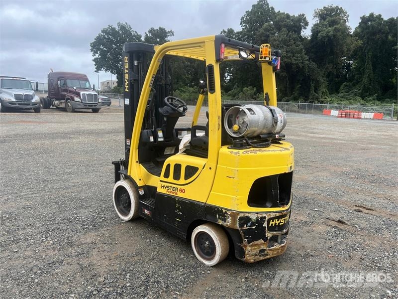 Hyster S60FT 3600 lb Pneumatic Tire Forklift Viličarji - drugo