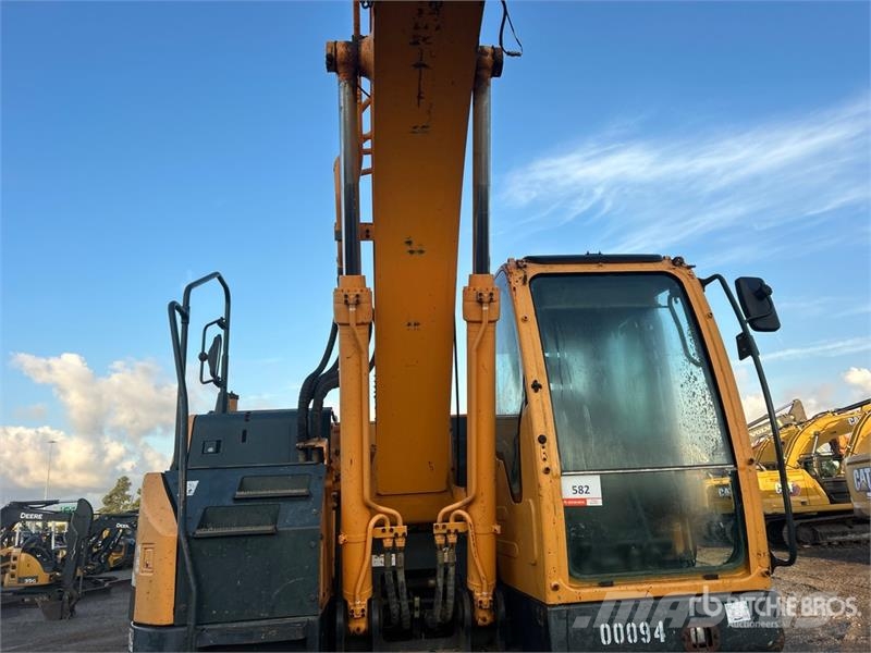 Hyundai 235LCR-9A Tracked Excavator Гусеничні екскаватори