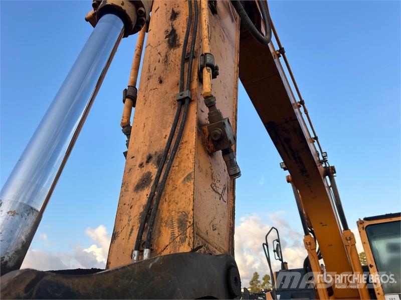 Hyundai 235LCR-9A Tracked Excavator Гусеничні екскаватори